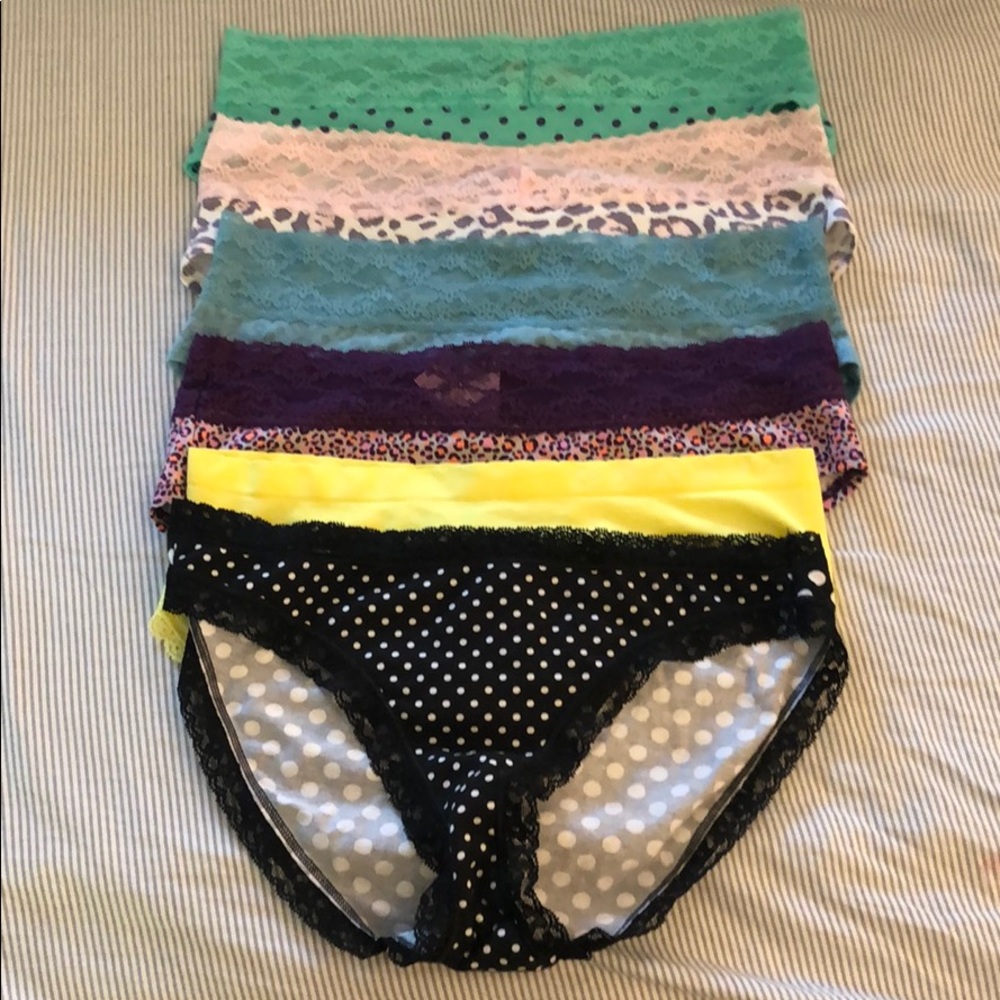 Victoria’s Secret panties (6 pairs) .NWT. Size M.